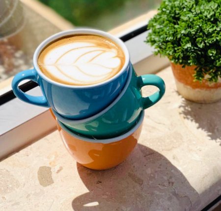 طقم نسكافيه ترند باربعة الوان برتقالي فيروزي سماوي احمر